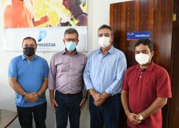 Laércio Oliveira discute projetos para Simão Dias