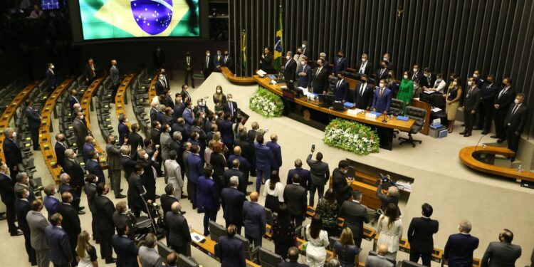 Congresso garante compensação fiscal a emissoras nas eleições