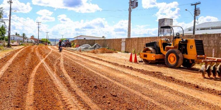 ”Calçar Mais” da Prefeitura de Lagarto está recuperando a estrada do Matadouro