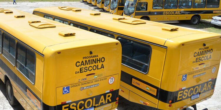 Volta às aulas: Governo Estadual adequa serviço de transporte escolar para melhor atender aos estudantes