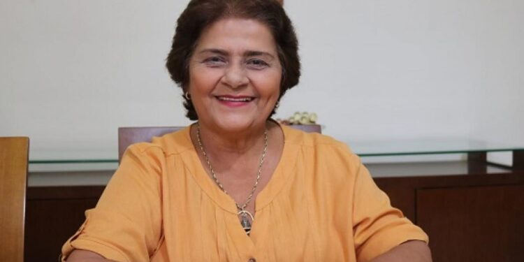 Gracinha comemora sanção de Lei que trata do Zoneamento Costeiro