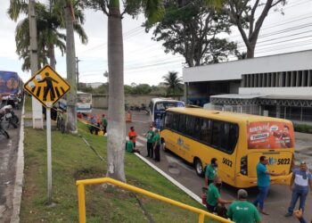 Após promessa de pagamento 50%  do salário de dezembro, rodoviários encerram a greve
