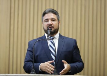 Ricardo Vasconcelos cobra implantação do Plano de Cargos, Carreira e Remuneração para os Agentes de Trânsito de Aracaju