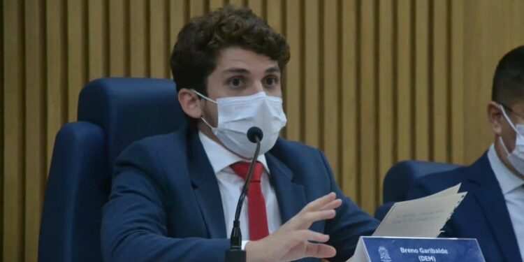 “Vamos deixar de falação e partir para ação”, destaca Breno sobre transporte público