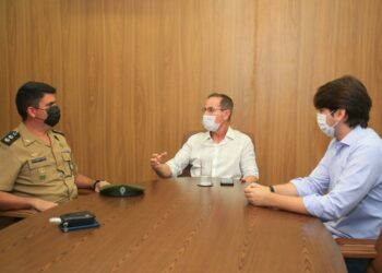 Câmara recebe visita de comandante do 28BC