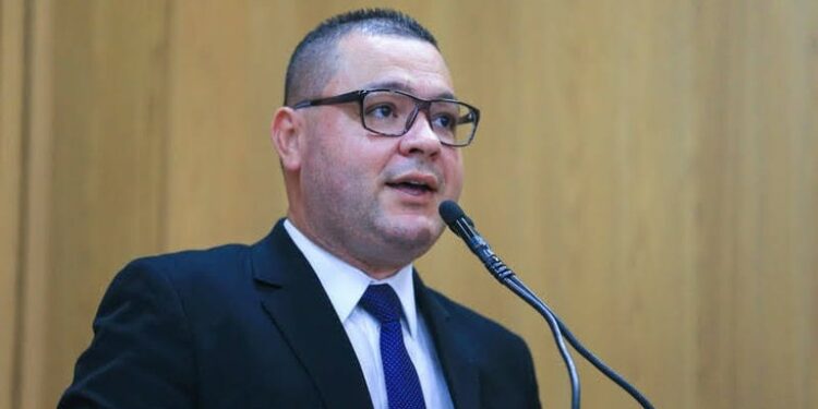 Eduardo Lima cobra posicionamento das autoridades sobre a situação do Transporte Público