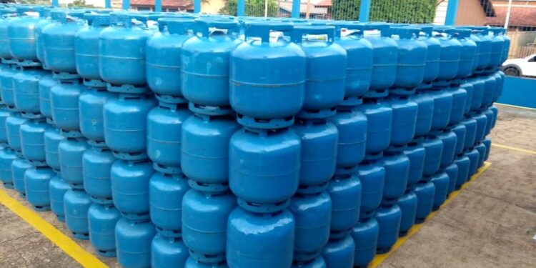 Procon Aracaju disponibiliza pesquisa de preços do gás de cozinha