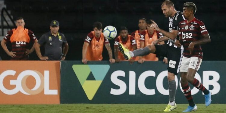 Botafogo e Flamengo jogam buscando vantagem nas semifinais