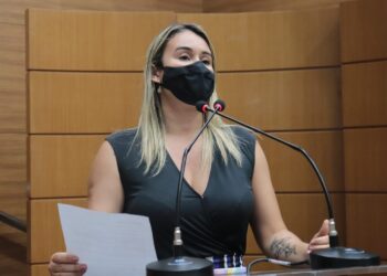 Kitty Lima recorre à Justiça contra aumento na conta de água da Deso