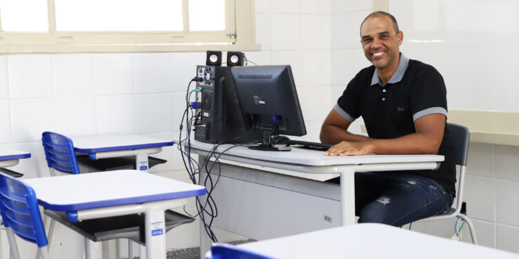 Seduc divulga resultado final da seleção para professores de ensino médio em tempo integral