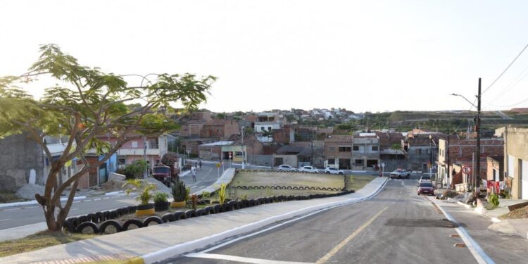 Prefeito Edvaldo entrega infraestrutura dos loteamentos Isabel Martins, Guarujá e Santa Catarina