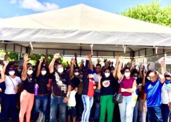 Servidores da SES e FHS fazem paralisação e deliberam outra para o dia 24