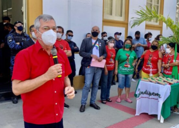 Iran participa de ato pela derrubada de vetos ao Orçamento de Aracaju