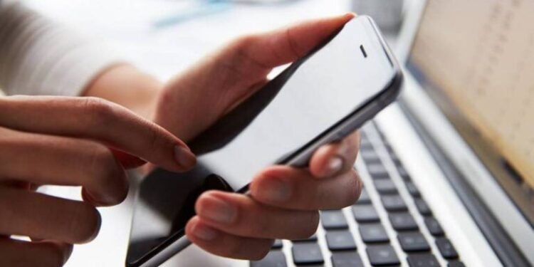 Com restrições, Cade aprova venda da Oi Móvel para Vivo, Tim e Claro