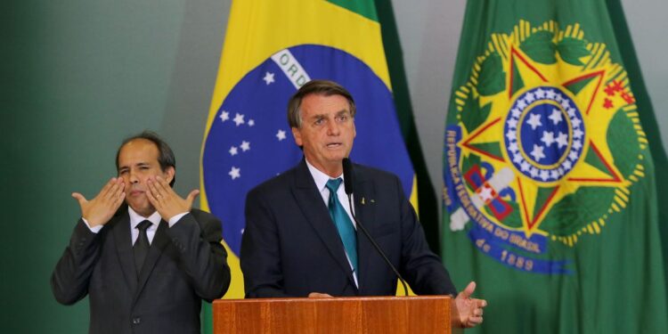 Presidente cita PRF e pede “compreensão” de servidores sobre reajuste