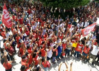 Magistério da rede estadual paralisa dias 22, 23 e 24 de março