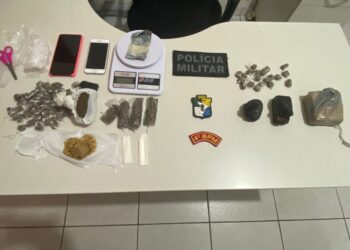 Polícia Militar prende traficantes com maconha e crack em Canindé