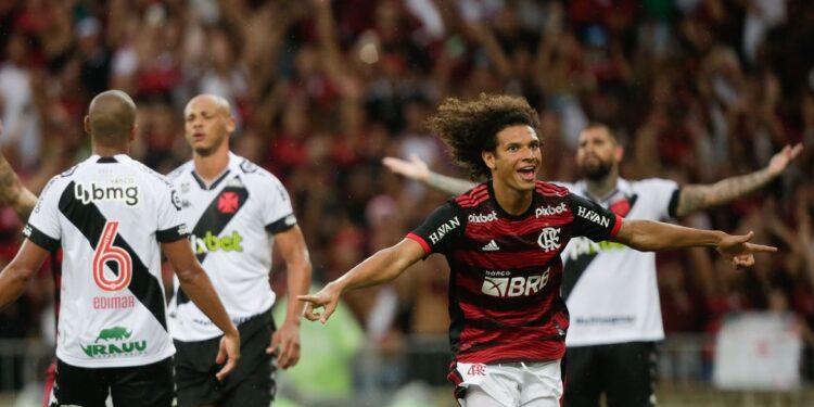 Flamengo repete placar sobre o Vasco e avança para final do Carioca