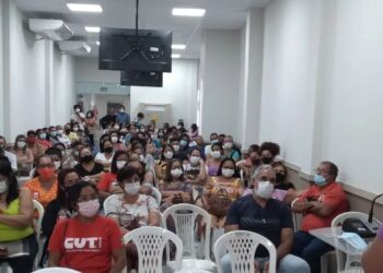 Professores de Estância poderão entrar em greve e em vigília, caso o prefeito não pague o piso