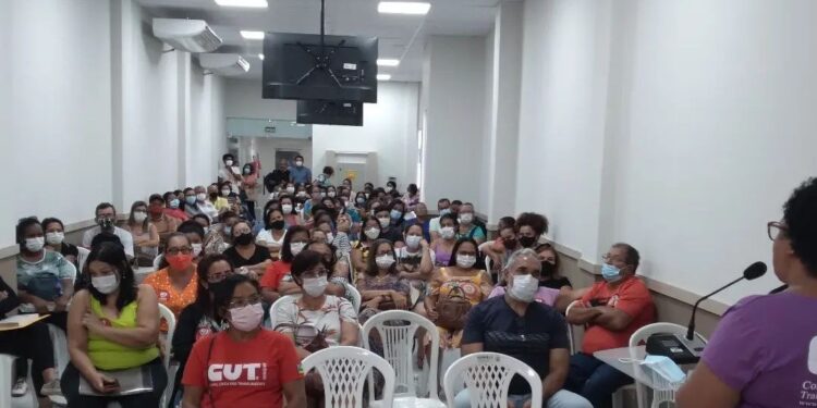 Professores de Estância poderão entrar em greve e em vigília, caso o prefeito não pague o piso