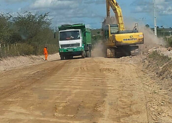 Recuperação da rodovia entre Riachão do Dantas e Simão Dias facilitará transporte de cargas e escoamento da produção