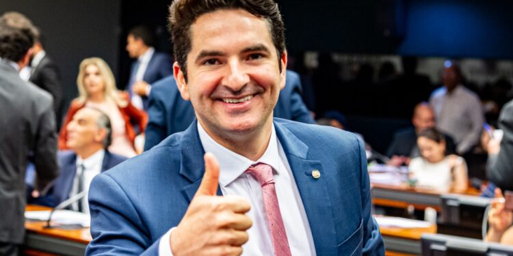 Gustinho Ribeiro filia-se agora ao Republicanos e está pronto para a reeleição