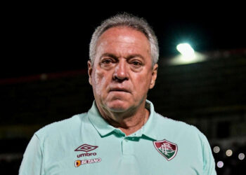 “Isso não vai acontecer”; Abel Braga expõe preocupação com arbitragem para jogo contra Olímpia