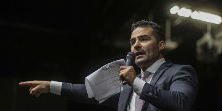 Arthur do Val filia-se ao União Brasil e pode ser candidato a deputado federal se escapar da cassação