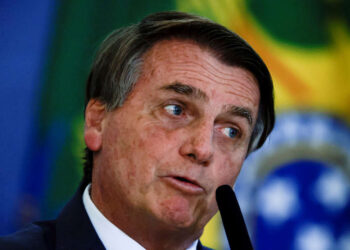 Bolsonaro fala de novo em guerra por segurança alimentar e culpa governadores por inflação