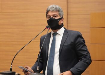 Dr. Samuel pede abastecimento d’água em Tabuleirinho, município de Poço Verde