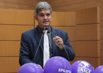 Dr. Samuel critica insistência do Governo por PSS em detrimento de concurso