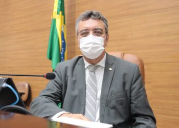 Luciano Pimentel solicita implantação de rede de abastecimento de água em Itaporanga e Porto da Folha