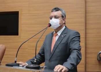 Luciano Pimentel manifesta preocupação com o preço do combustível no Brasil
