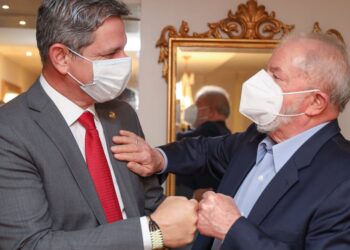 Pré-candidatura de Rogério Carvalho ao Governo de Sergipe recebe apoio nacional