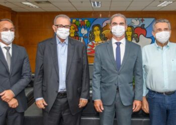 Presidente do TCE se reúne com secretário do TCU em encontro considerado produtivo