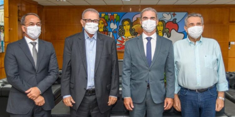 Presidente do TCE se reúne com secretário do TCU em encontro considerado produtivo