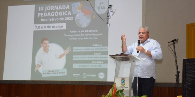 Prefeitura de Socorro anuncia reajuste do piso salarial dos professores da rede municipal de ensino