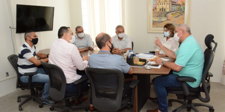 Prefeitura de Socorro firma convênio de crédito que beneficiará servidores municipais
