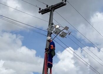 Prefeitura de Muribeca instala 52 luminárias de energia solar