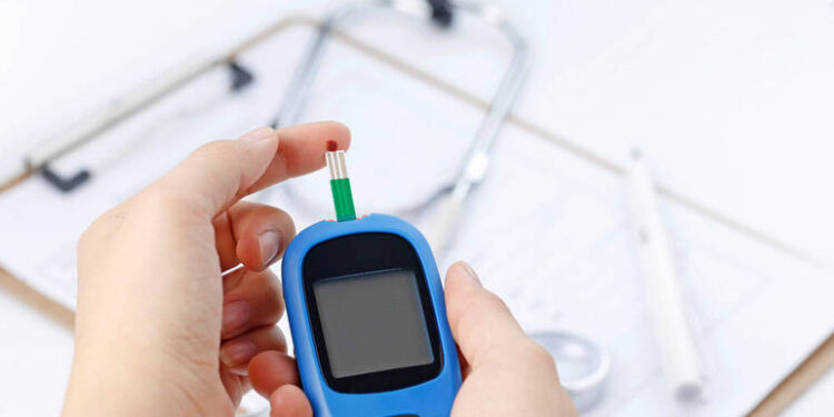 Entenda como uma pessoa saudável pode desenvolver diabetes pós-Covid