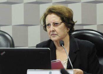 Comissão do Senado aprova projeto de Maria do Carmo que institui plano para enfrentar efeitos da pandemia na educação