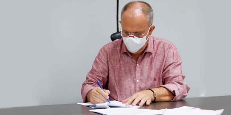 Governo enviará PL para revogar lei de obrigatoriedade do uso de máscara