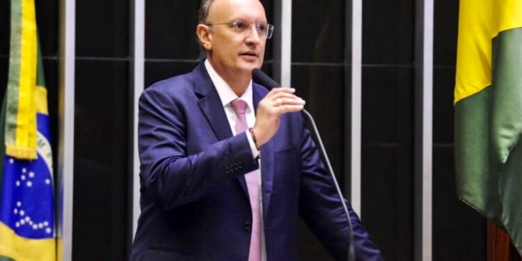 Em nota, deputado Fábio Henrique comunica que deixa o PDT