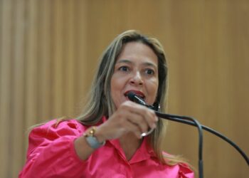 Sheyla Galba questiona contrato milionário de locação de imóvel feito pelo Município de Aracaju