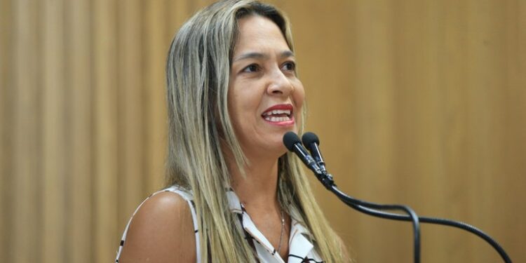 “Estou lutando por mulheres com câncer que estão batalhando pela vida”, afirma Sheyla Galba