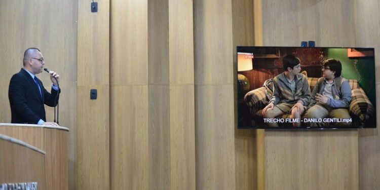 Eduardo Lima manisfesta indignação ao filme “Como se Tornar o Pior Aluno da Escola”