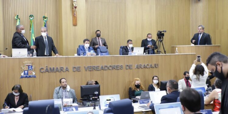 Parlamentares apreciam 17 proposituras durante 19ª Sessão Ordinária