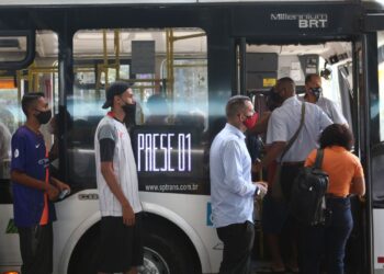 Racismo no transporte já foi presenciado por 72% dos brasileiros