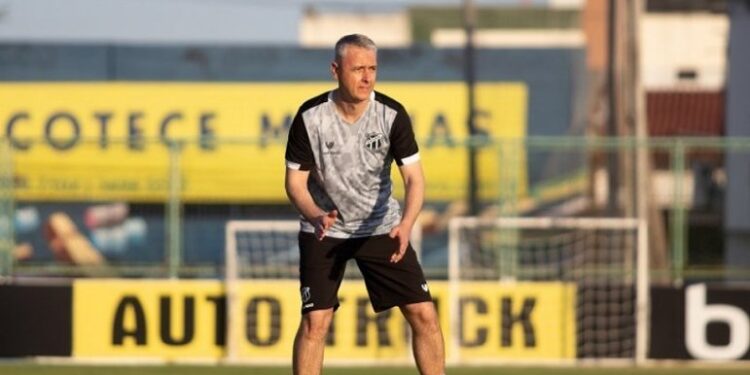 Tiago Nunes deixa o Ceará após eliminação na Copa do Nordeste