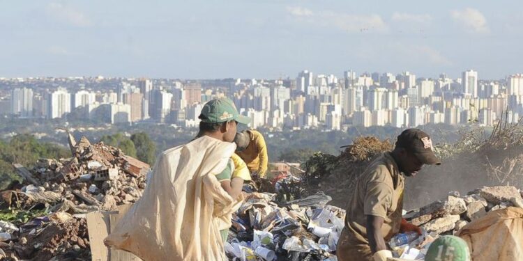 Conferência no Recife discute impactos do lixo nas mudanças climáticas